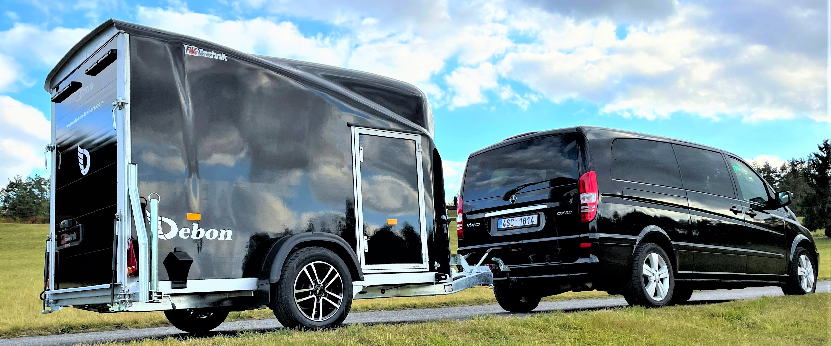 Skříňový přívěs Debon Cargo 1300 černý ALU KOLA 27